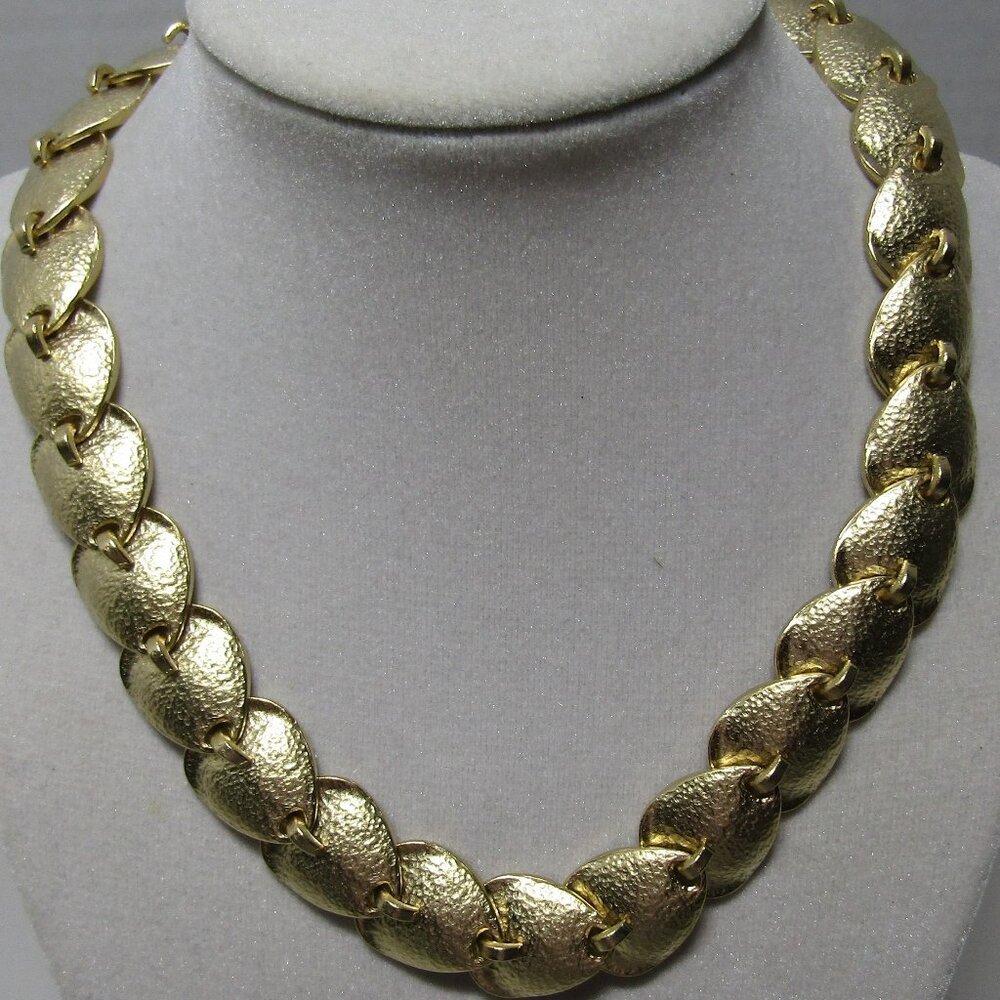 New with tags gold brass tone textured choker SR 17" US $12.50